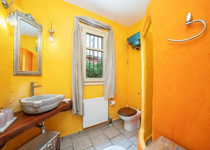 Lithi By * Svoronata